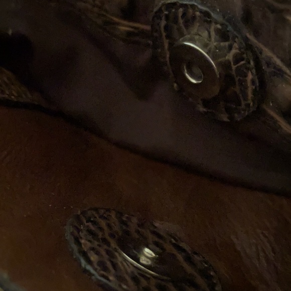 FINAL PRICE!!! VEGAN LEATHER SATCHEL. NO MARKS OR DIRT STAINS. - Picture 3 of 5